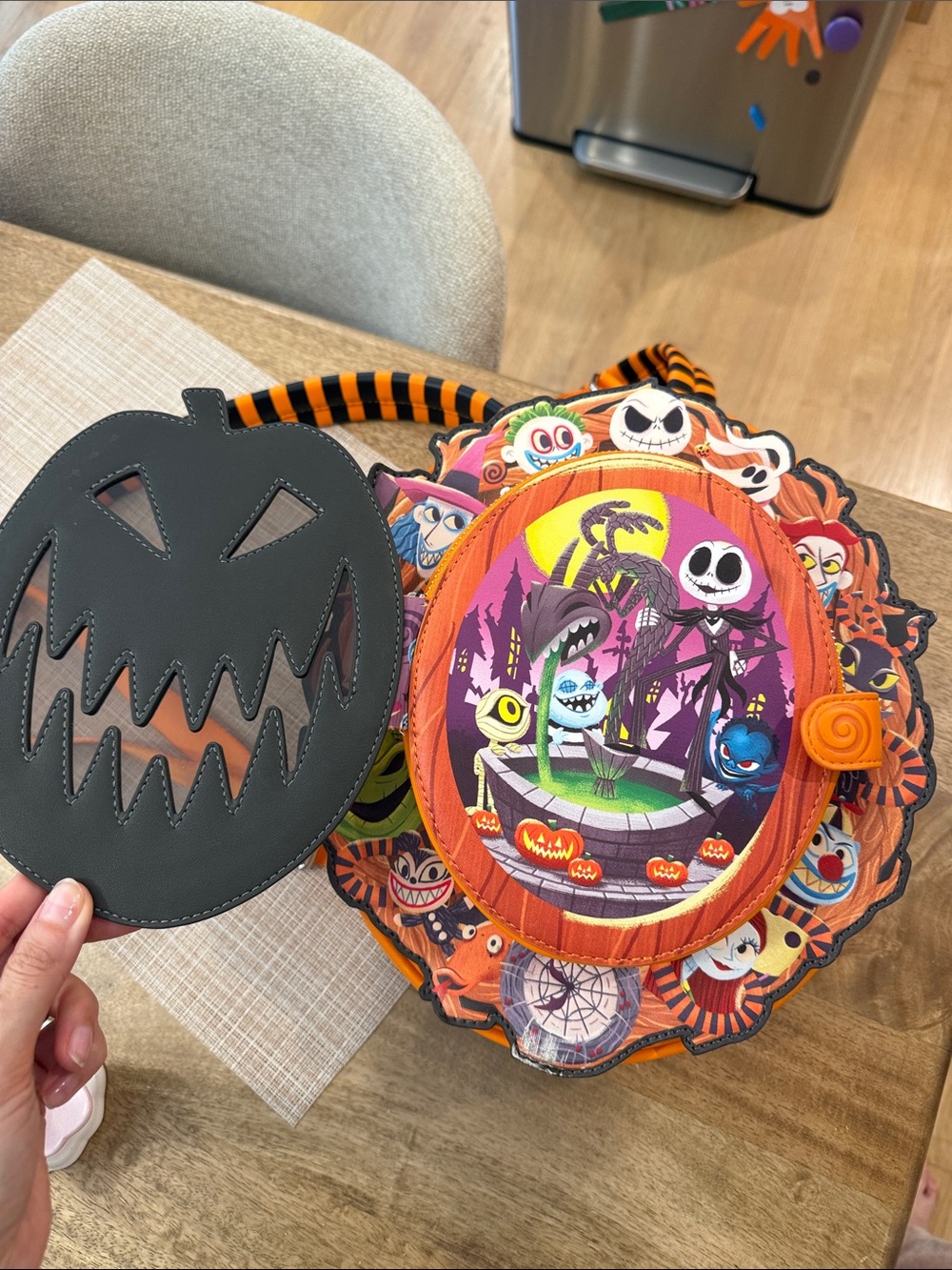 Nightmare before Christmas Cameo Disney loungefly backpack - Picture 6 of 8